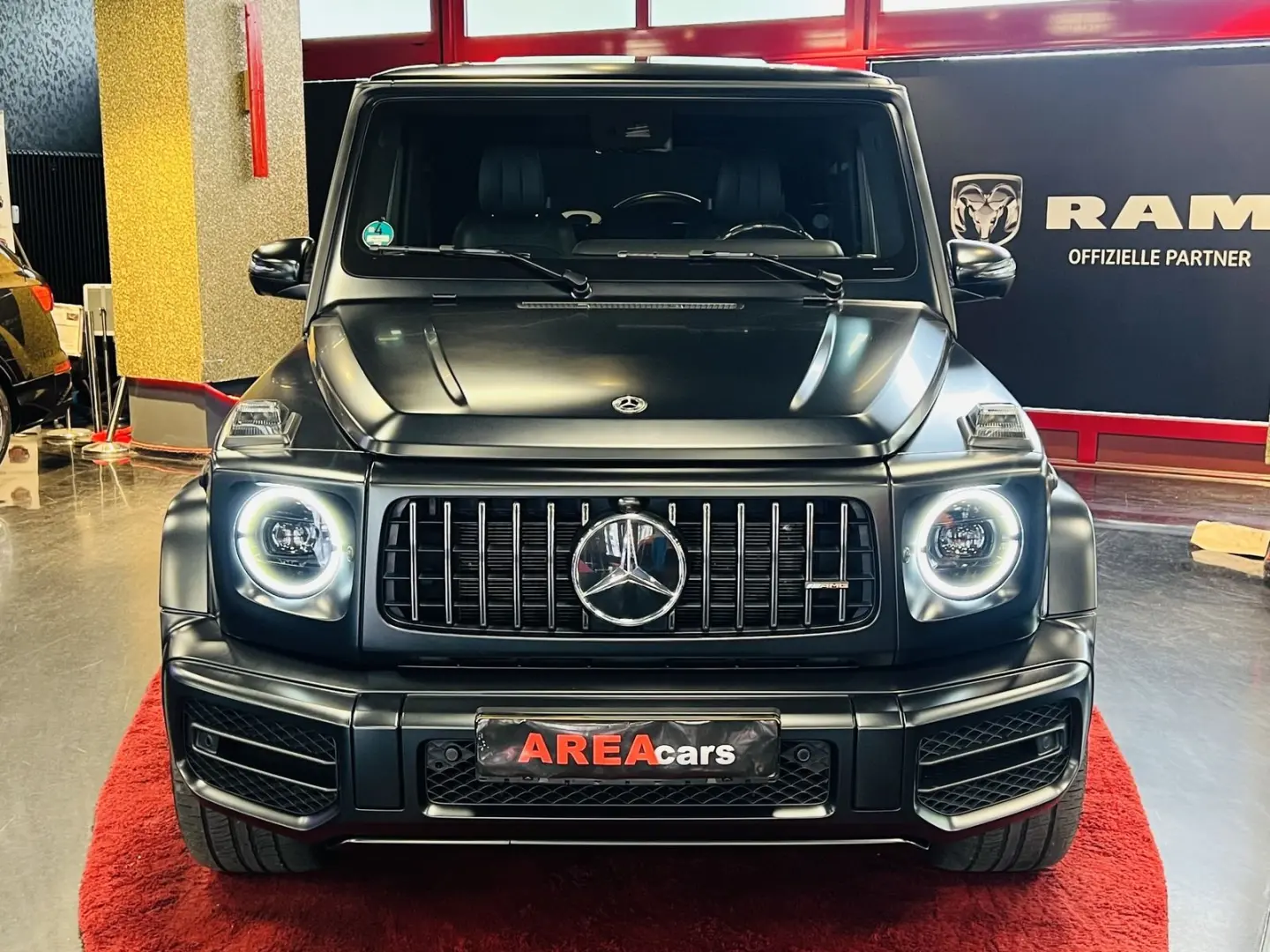 G 63 AMG NIGHT TV CARBON GAR SUPERIOR BUR MASSAG