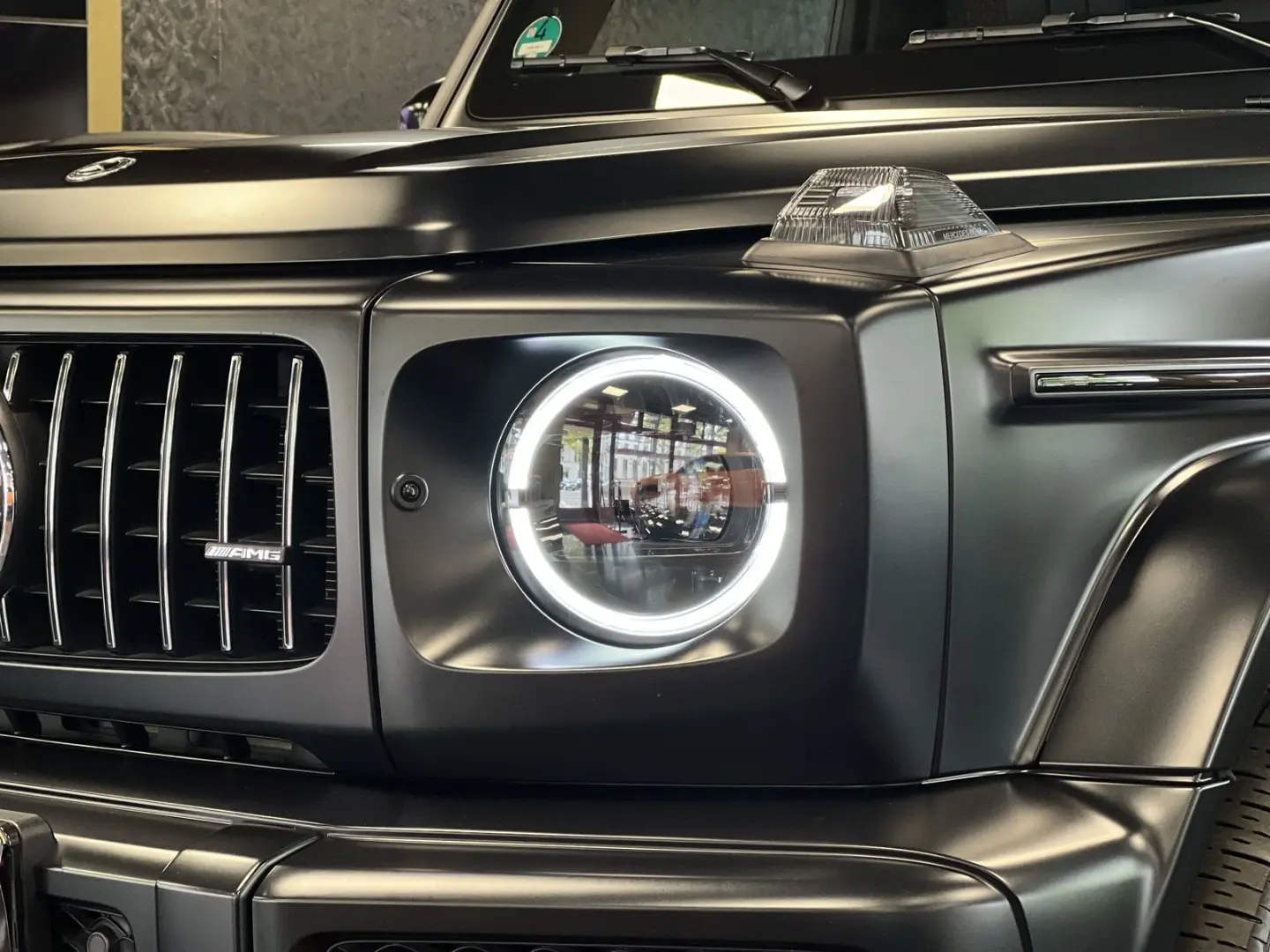 G 63 AMG NIGHT TV CARBON GAR SUPERIOR BUR MASSAG