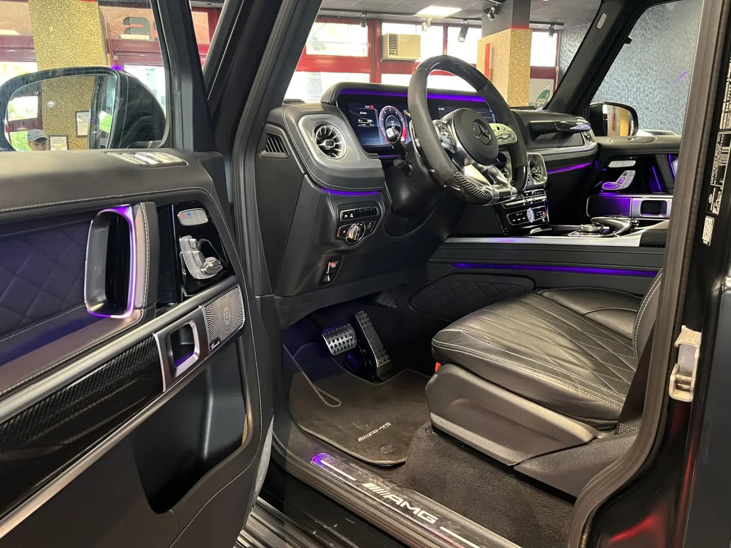 G 63 AMG NIGHT TV CARBON GAR SUPERIOR BUR MASSAG
