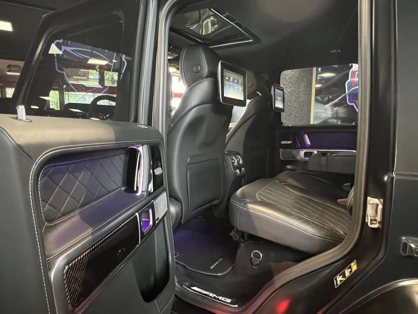 G 63 AMG NIGHT TV CARBON GAR SUPERIOR BUR MASSAG