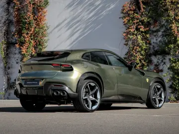 Purosangue V12 DCT 4WD