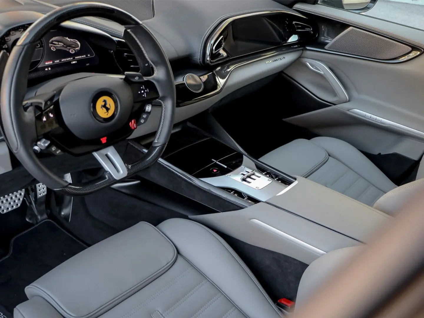 Purosangue V12 DCT 4WD