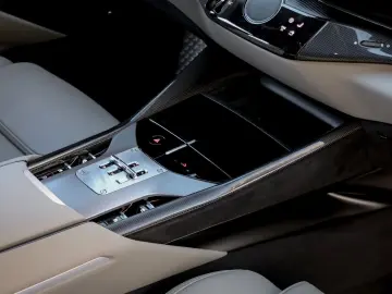 Purosangue V12 DCT 4WD