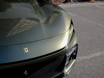 Purosangue V12 DCT 4WD