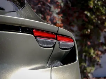 Purosangue V12 DCT 4WD