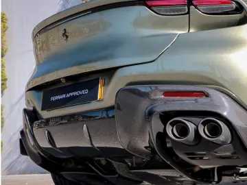 Purosangue V12 DCT 4WD