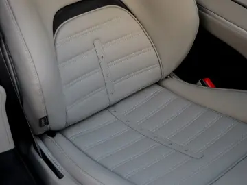 Purosangue V12 DCT 4WD