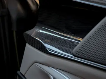 Purosangue V12 DCT 4WD