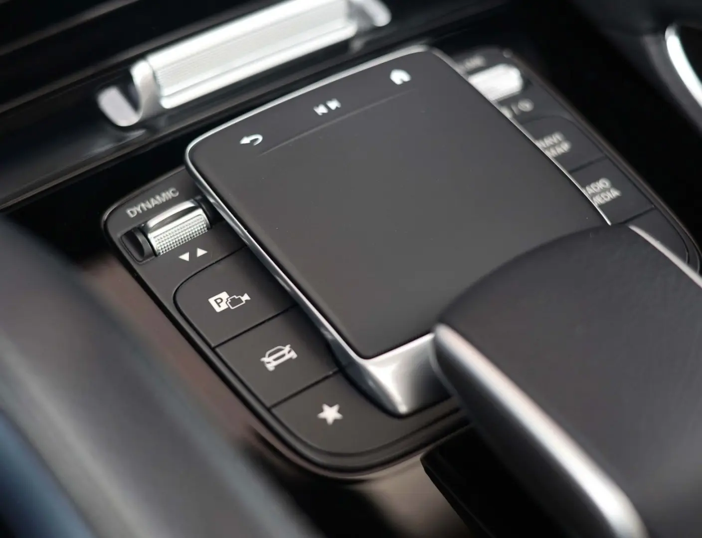 GLE 450d 4-Matic   7 SITZER- AHK-AMG-Pano-