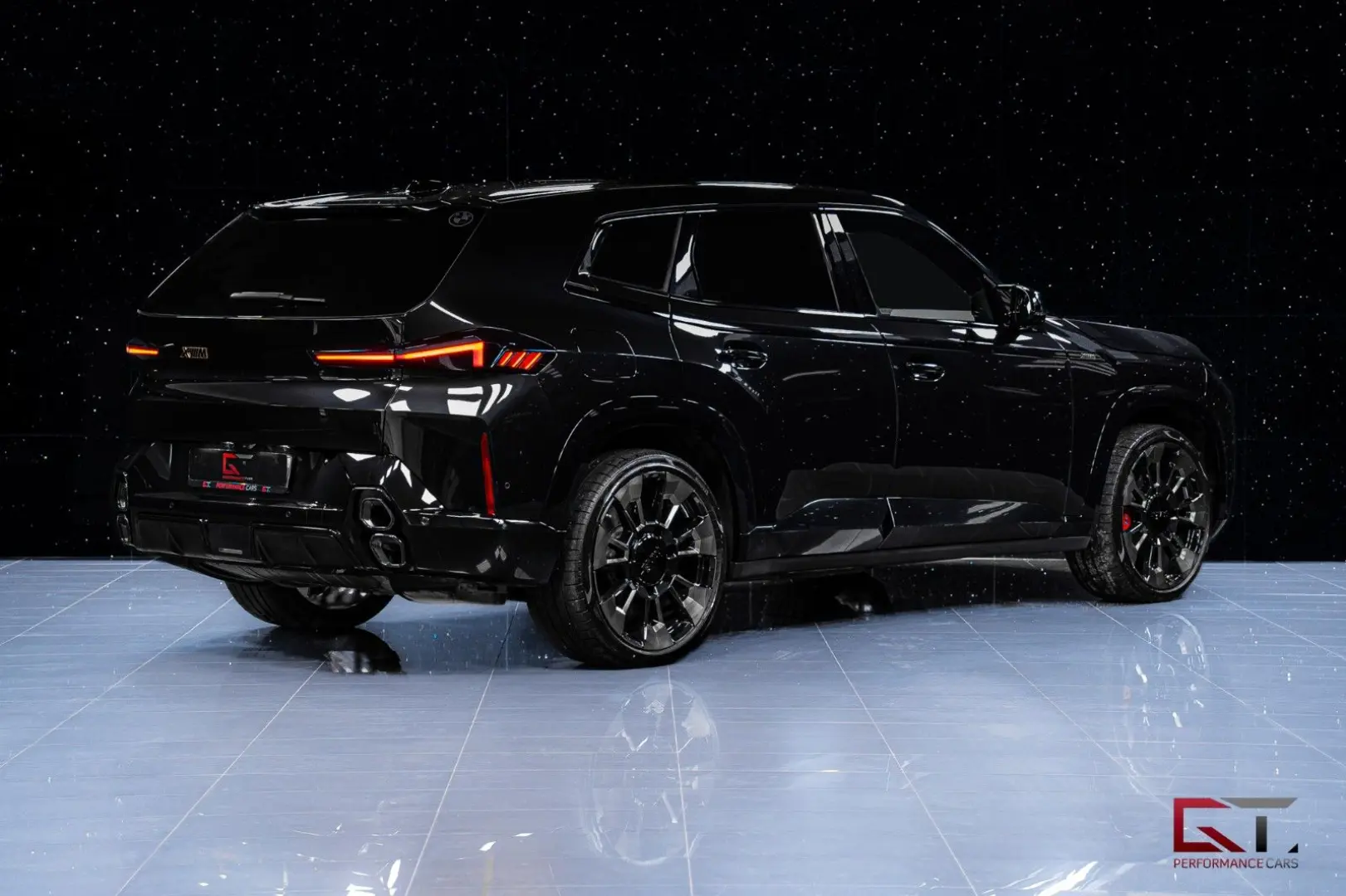 XM xDrive B&W 23
