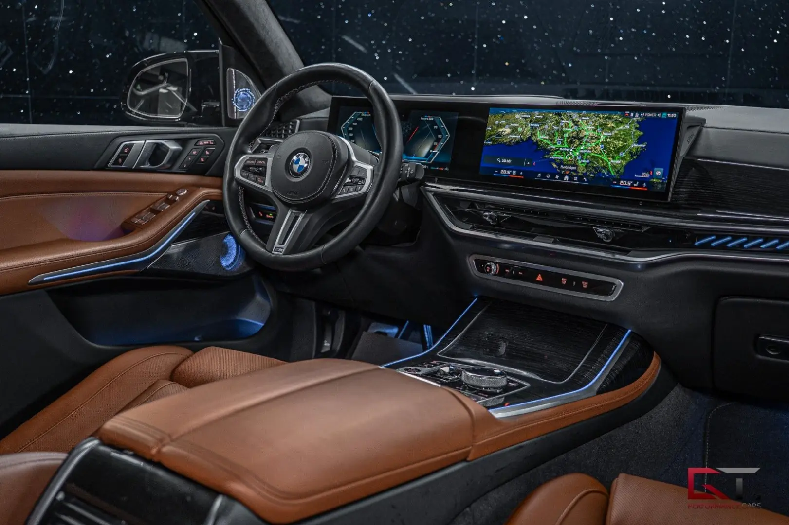 X7 M60i xDrive Exclusive DAP Pano Sky 22  B&W