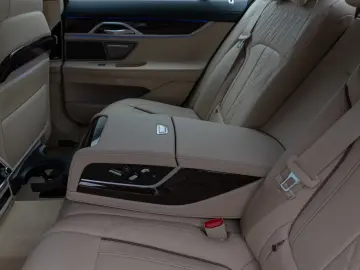 BMW 730 d xD Masaj cu laser 360 ° DAB