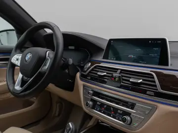 BMW 730 d xD Masaj cu laser 360 ° DAB