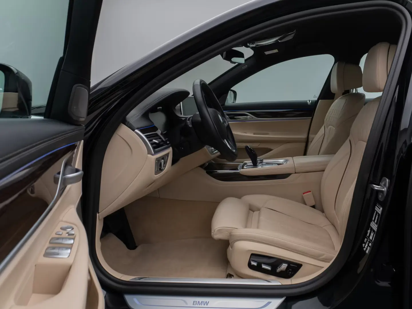BMW 730 d xD Masaj cu laser 360 ° DAB
