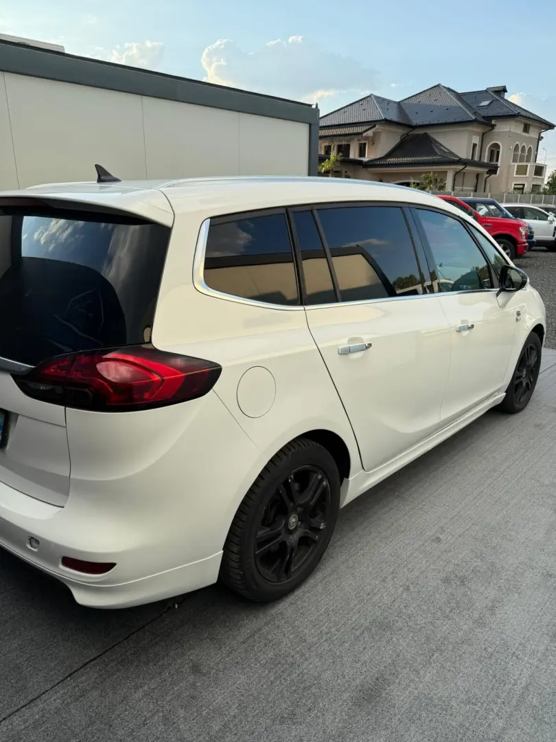 Opel Zafira Tourer 2.0 CDTI ECOTEC Cosmo Aut.