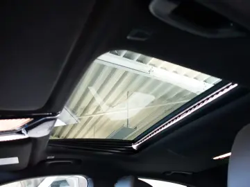 BMW 745 E M-SPORT, LUMINĂ LASER, HARMAN