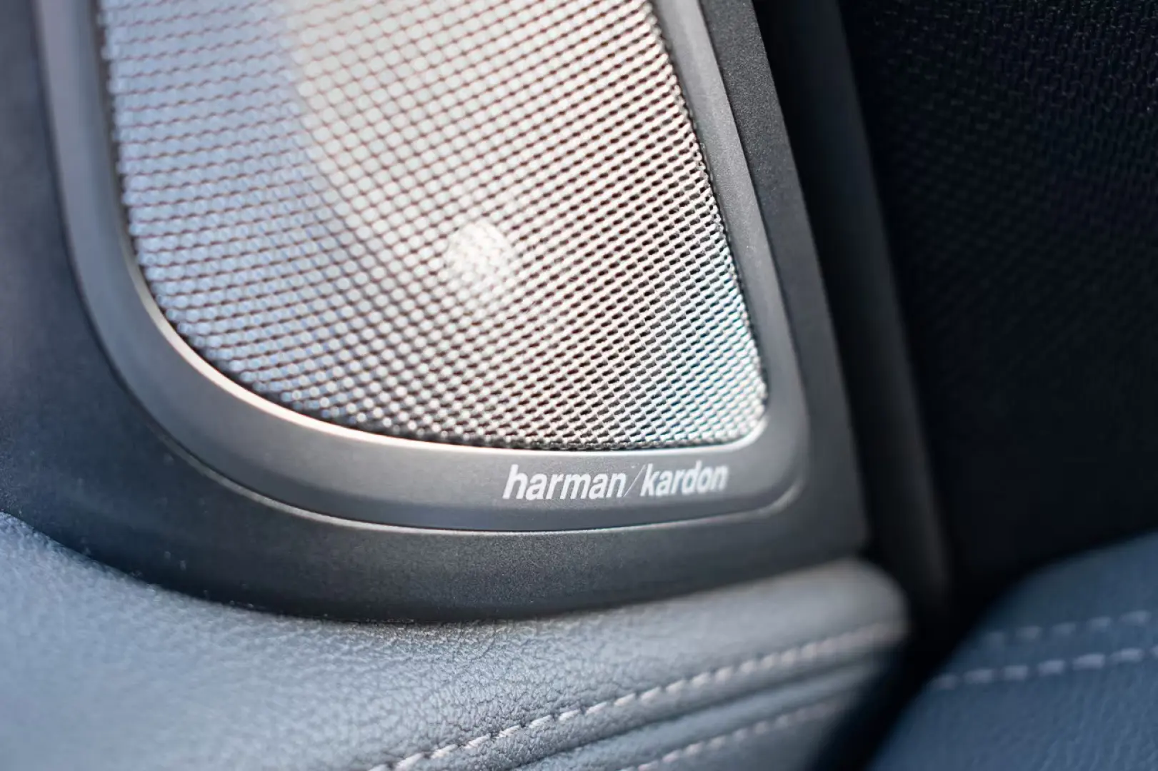BMW 745 E M-SPORT, LUMINĂ LASER, HARMAN