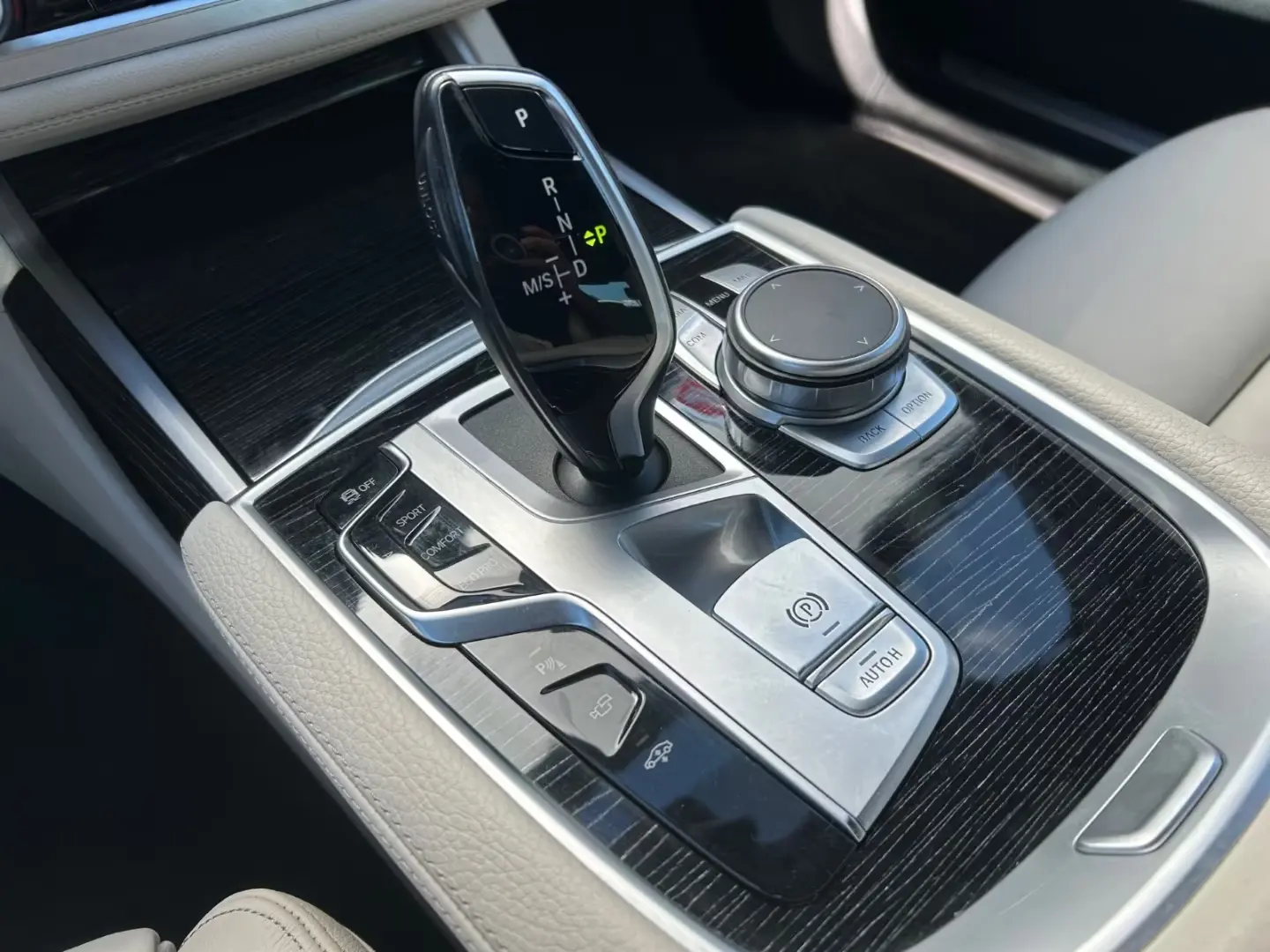 BMW 730 d M SPORT MASAJ INTEGRAL