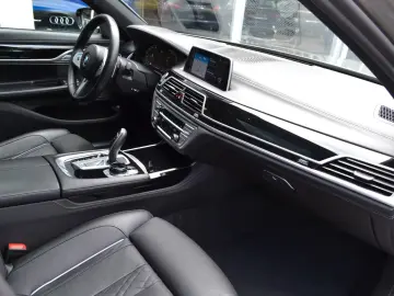 BMW 745 e | M-Sport | Masaj | Aktiv.Lenk | Pano