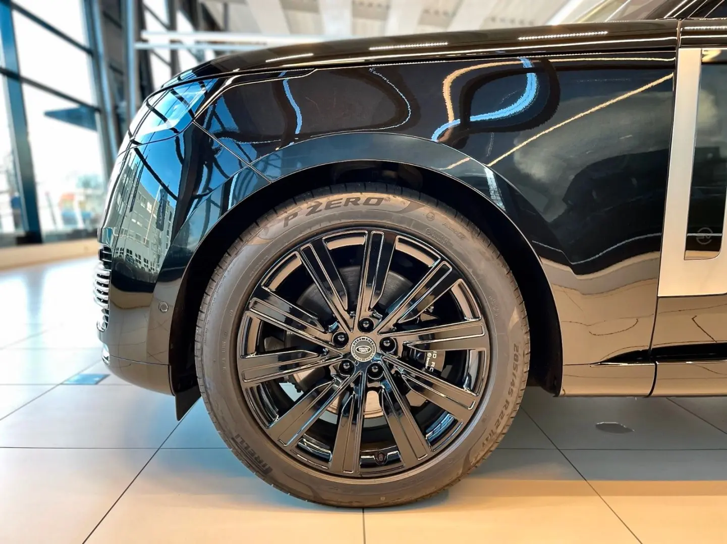 Range Rover SV FULL Option 22 Zoll Meridian Sign