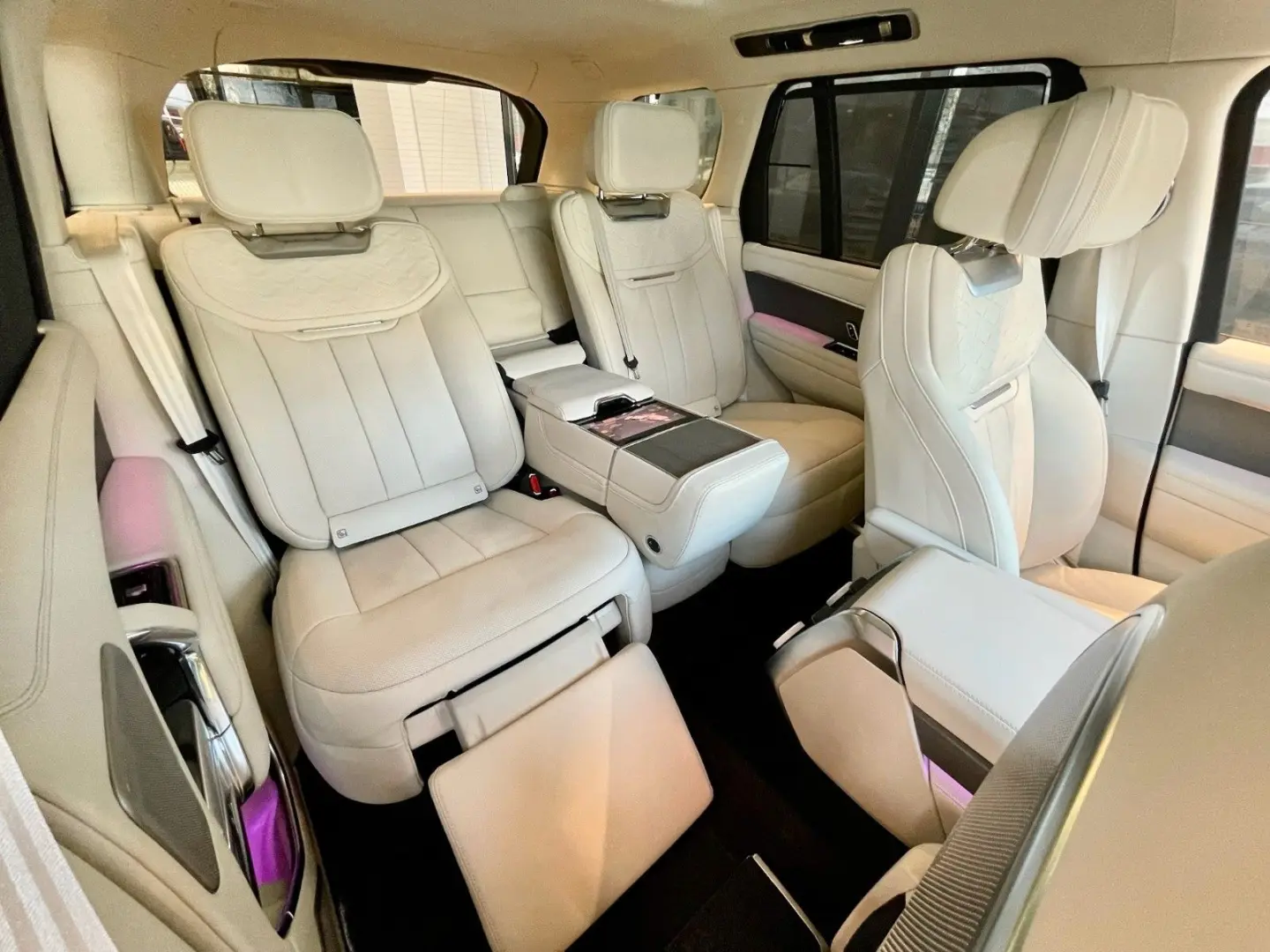 Range Rover SV FULL Option 22 Zoll Meridian Sign