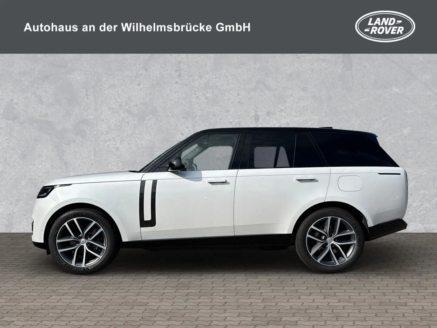 Range Rover P550e PEHV Autobiography Shadow