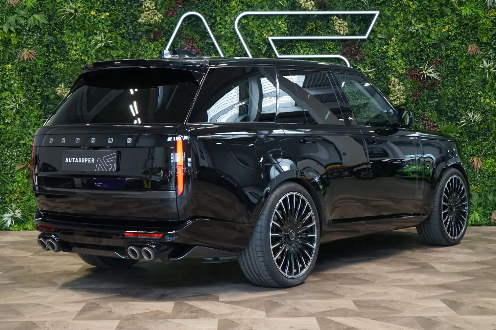 Range Rover BRABUS P530 24  198.843€ NETTO