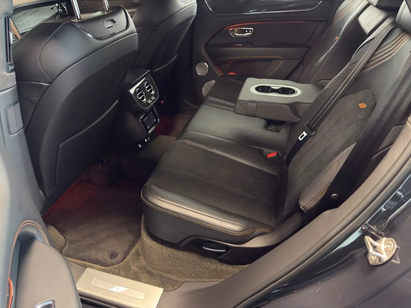 Bentayga V8 S *Carbon* *AHK*