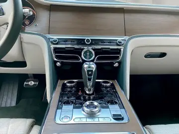 Flying Spur Flying Spur Hybrid