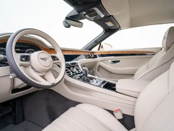 Continental GTC V8  Mulliner Range