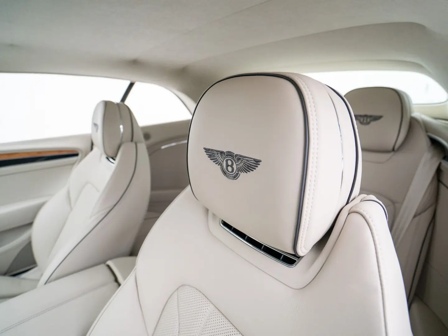 Continental GTC V8  Mulliner Range