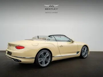Continental GTC V8  Mulliner Range