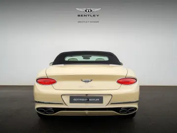 Continental GTC V8  Mulliner Range