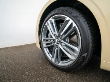 Continental GTC V8  Mulliner Range