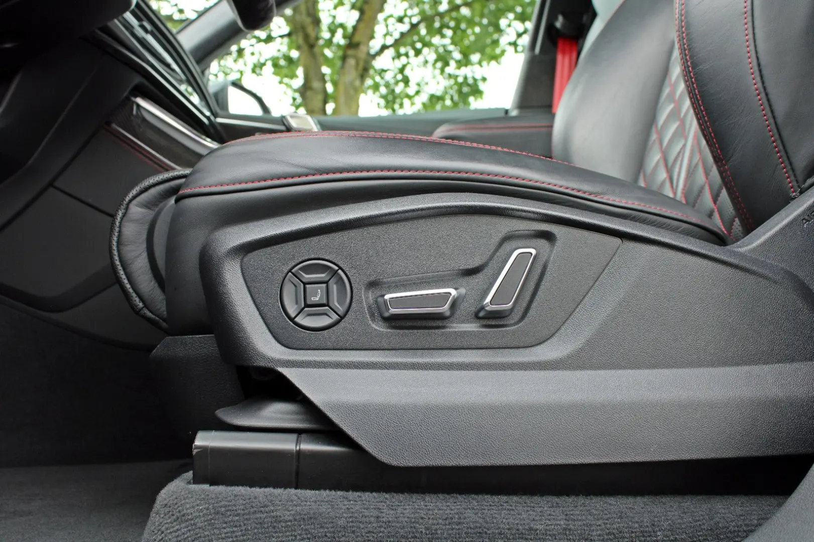 Q8 50TDI S LINE COMP+PANO MASSAGE 23