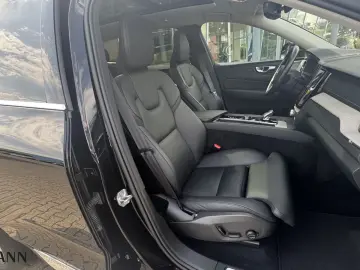 Volvo XC60 T8 AWD Inscription + Xenium-Paket