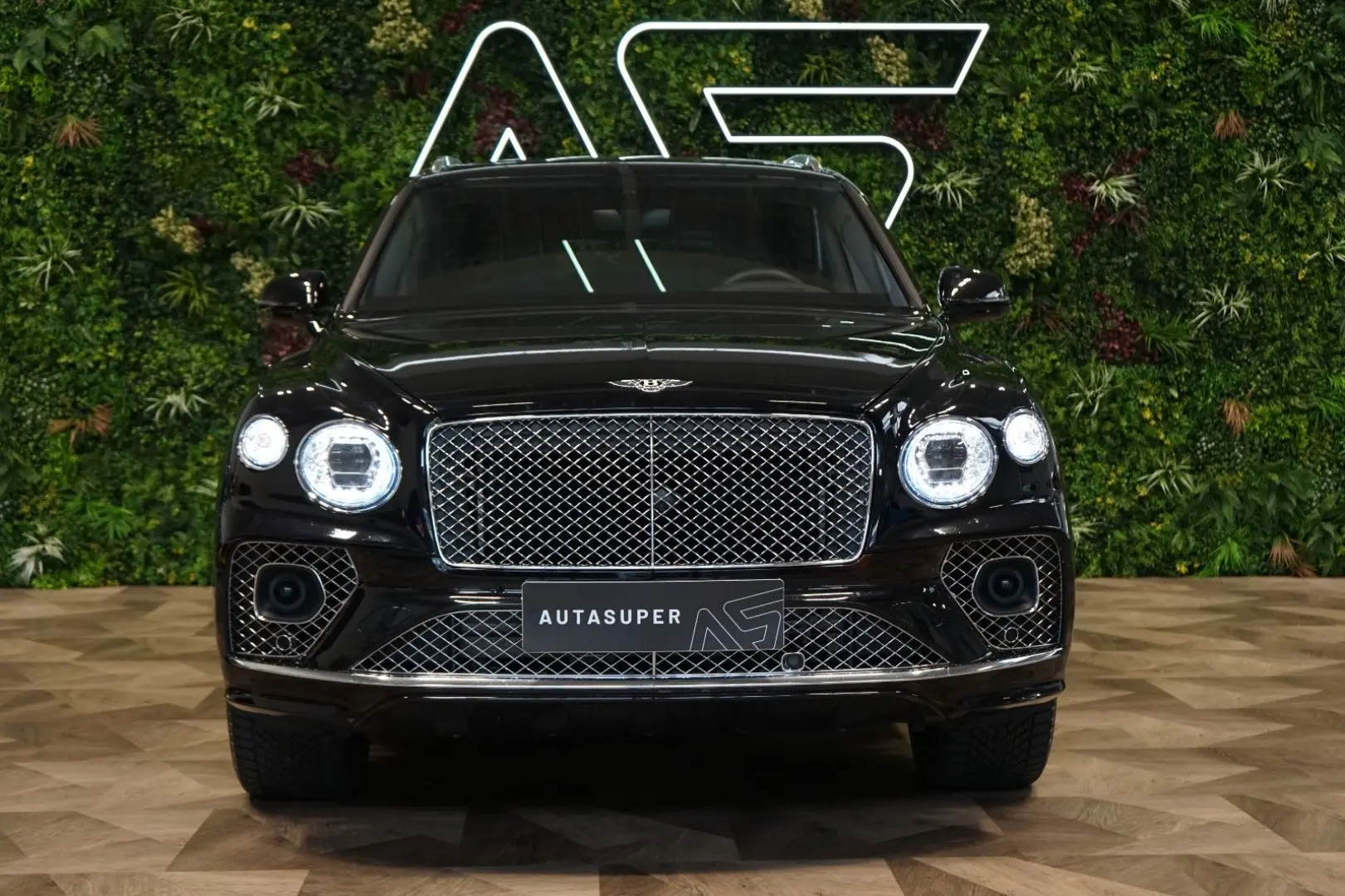 Bentayga*V8*NAIM*360*NIGHT*MATRIX*157.851€NETTO