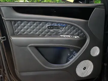 Bentayga*V8*NAIM*360*NIGHT*MATRIX*157.851€NETTO