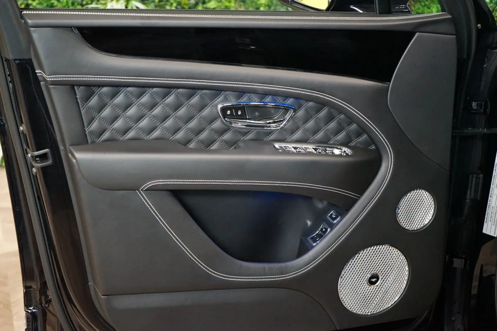 Bentayga*V8*NAIM*360*NIGHT*MATRIX*157.851€NETTO