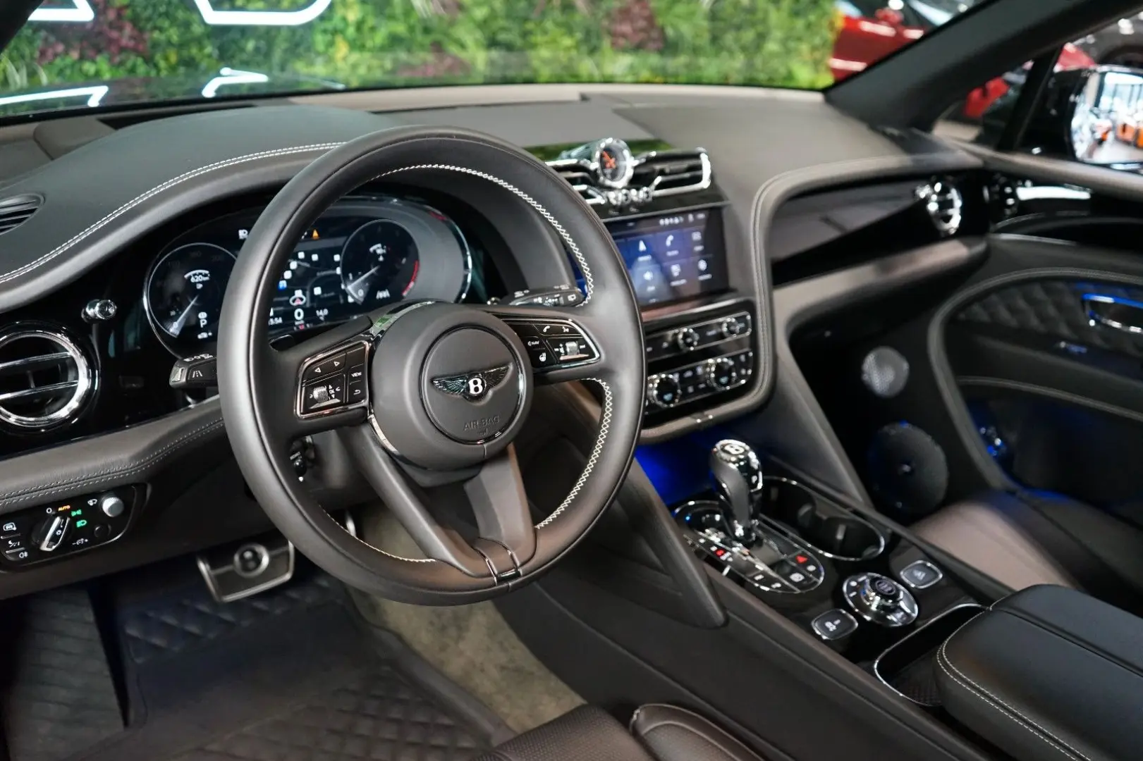 Bentayga*V8*NAIM*360*NIGHT*MATRIX*157.851€NETTO