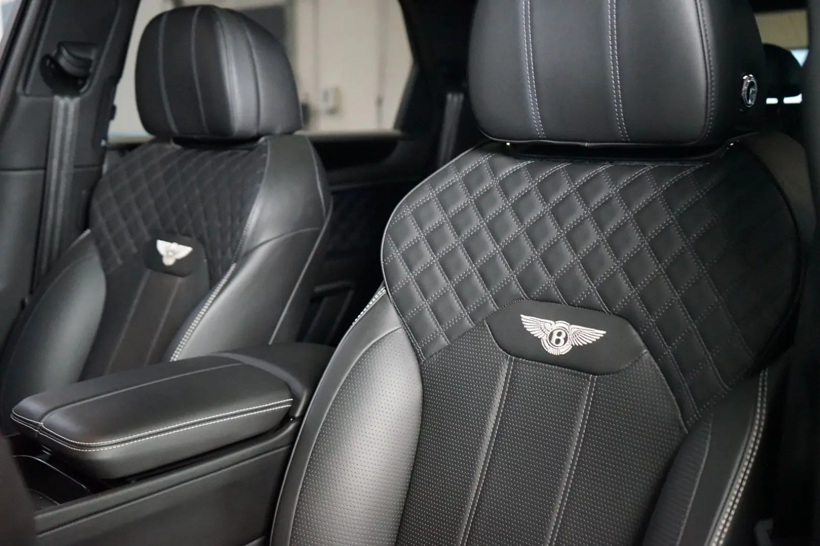 Bentayga*V8*NAIM*360*NIGHT*MATRIX*157.851€NETTO