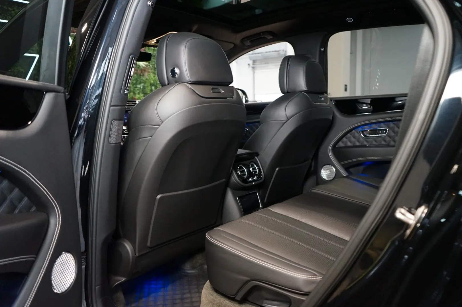 Bentayga*V8*NAIM*360*NIGHT*MATRIX*157.851€NETTO