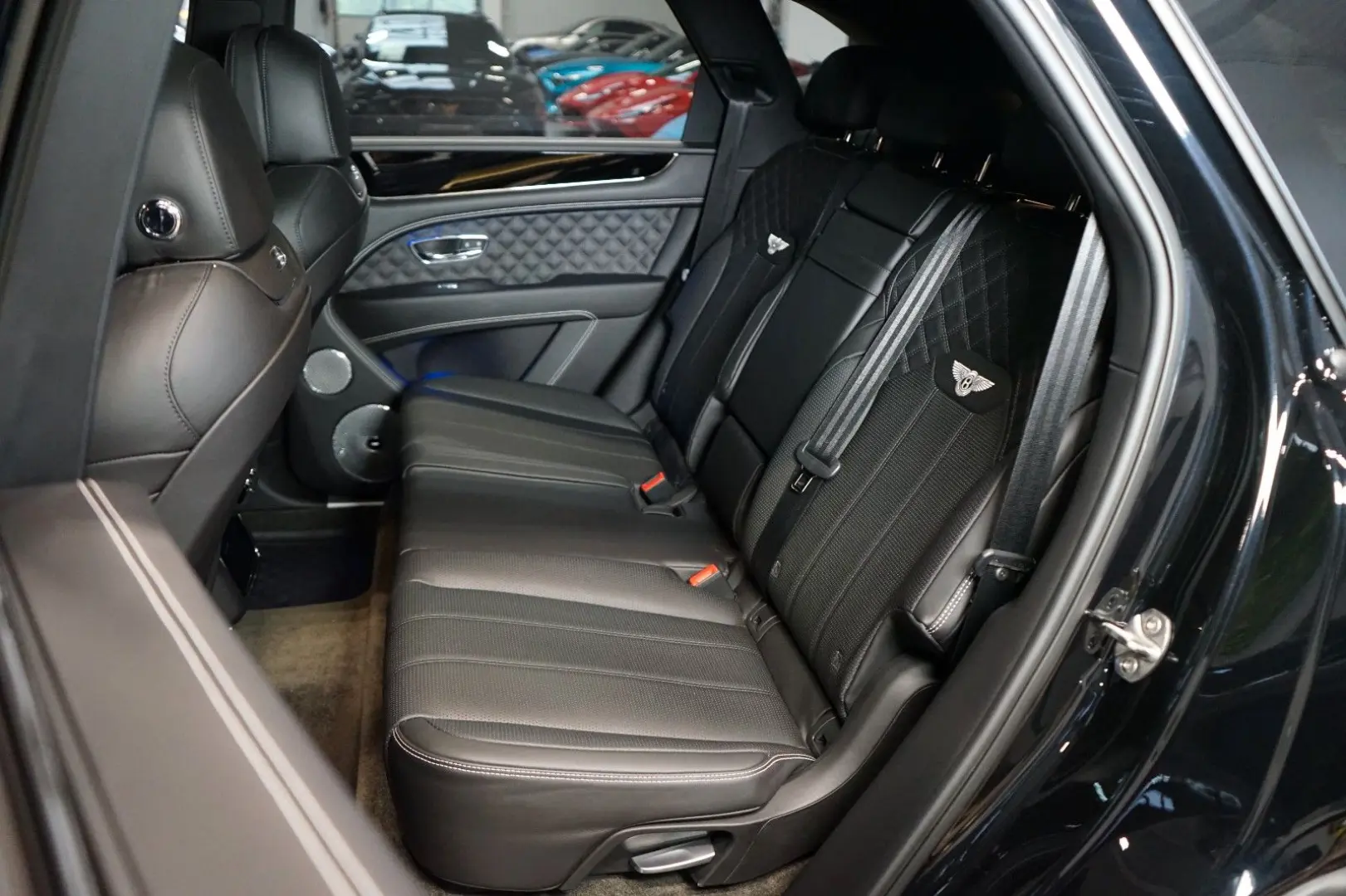 Bentayga*V8*NAIM*360*NIGHT*MATRIX*157.851€NETTO