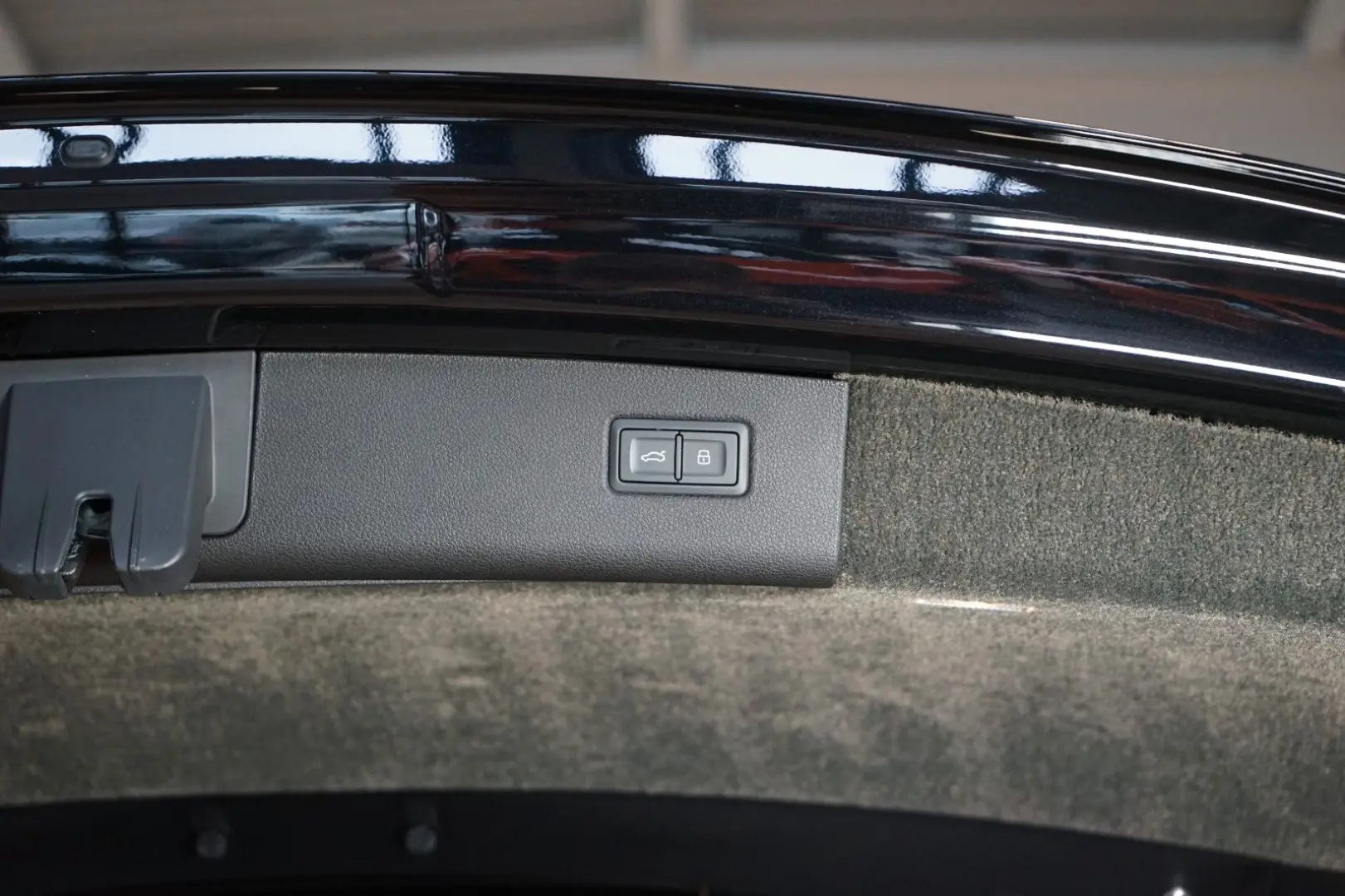 Bentayga*V8*NAIM*360*NIGHT*MATRIX*157.851€NETTO