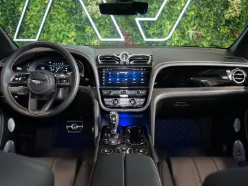 Bentayga*V8*NAIM*360*NIGHT*MATRIX*157.851€NETTO