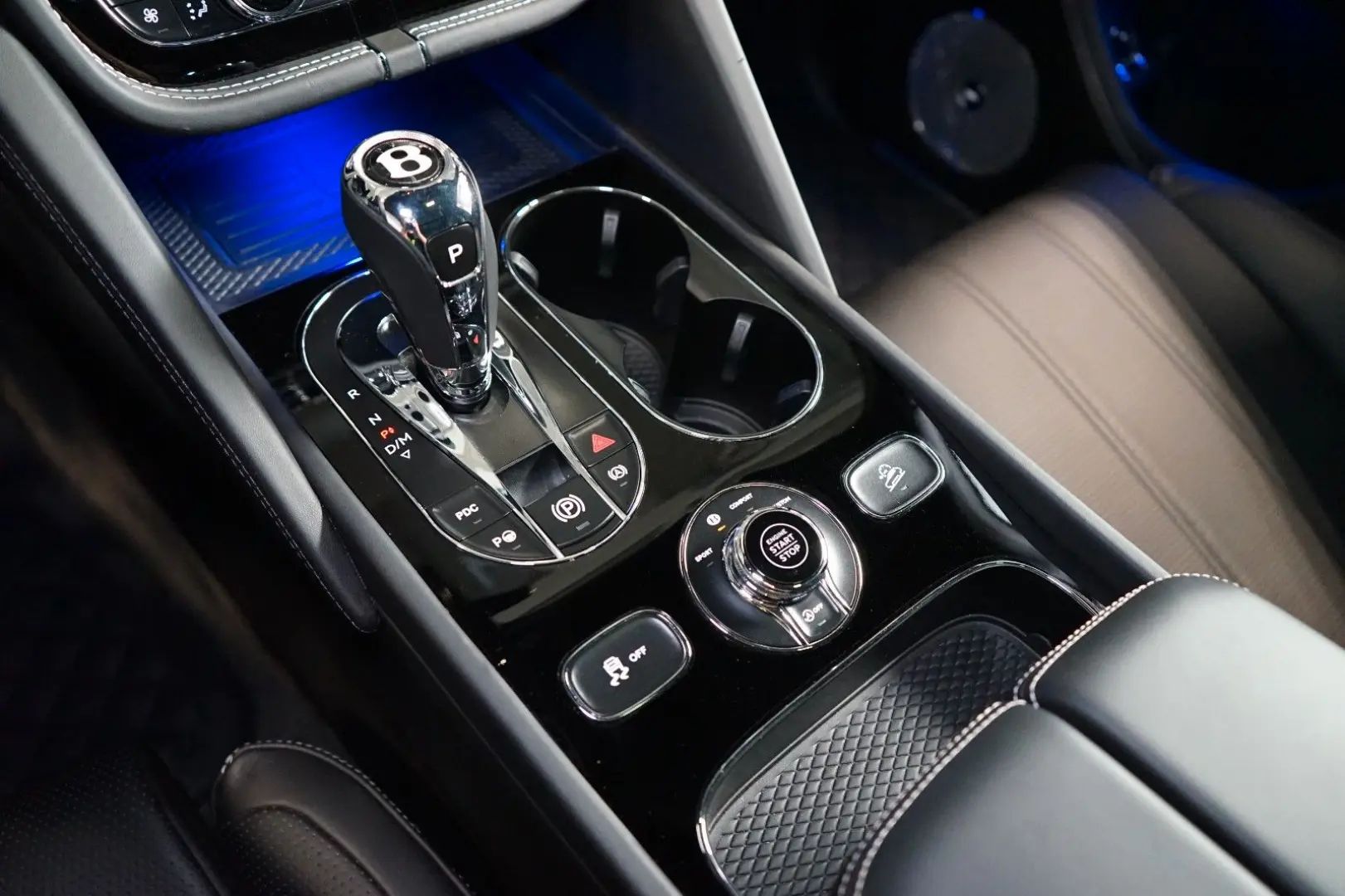 Bentayga*V8*NAIM*360*NIGHT*MATRIX*157.851€NETTO