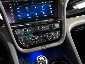 Bentayga*V8*NAIM*360*NIGHT*MATRIX*157.851€NETTO