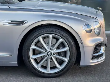 Flying Spur Hybrid