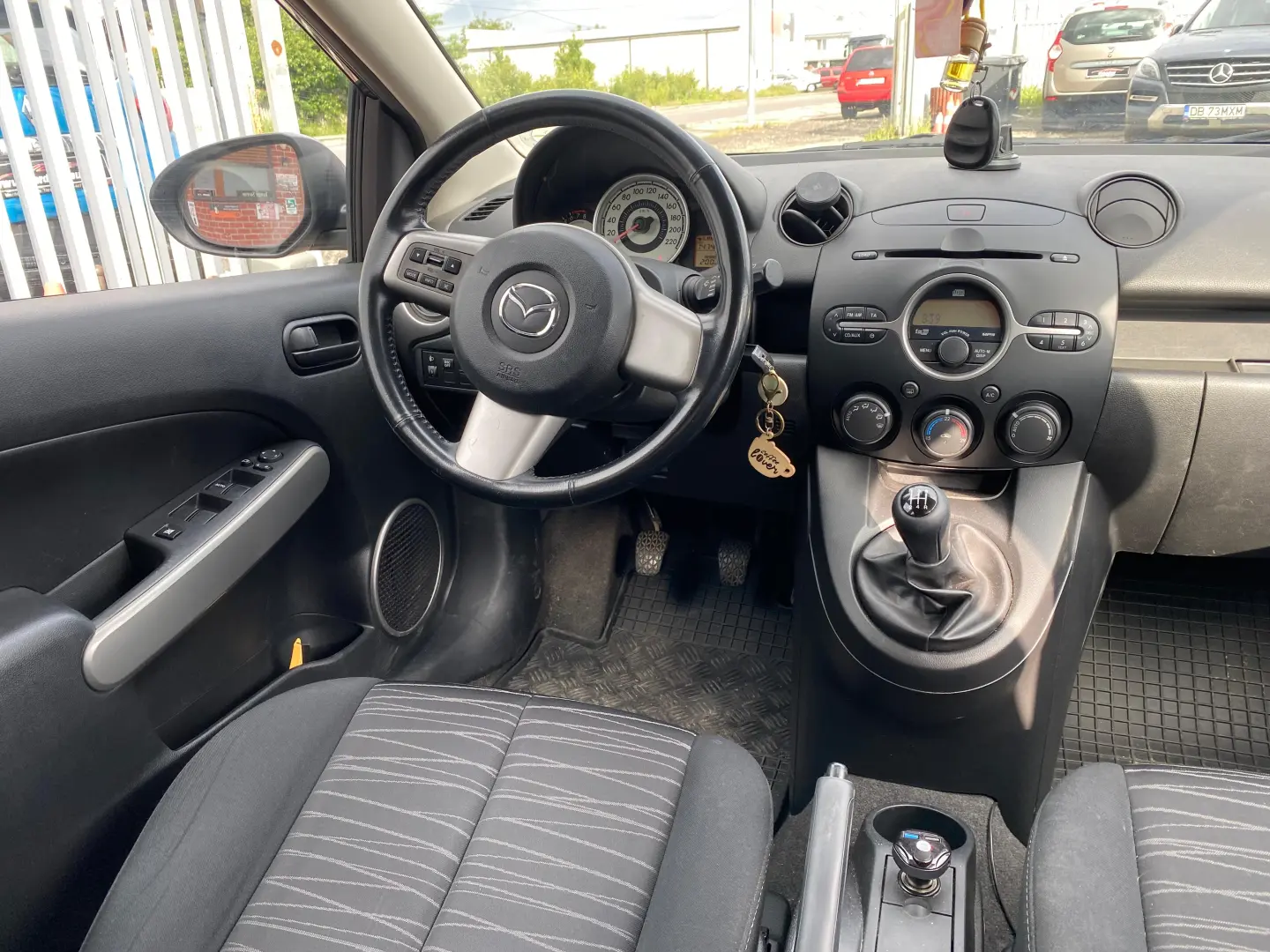 Mazda 2 an 2009 benzina 1.3jmzde14l