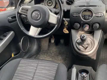 Mazda 2 an 2009 benzina 1.3jmzde14l